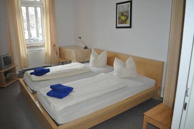 A bed Privatzimmer Dresden - Nichtraucherpension, Dresden