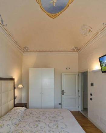 Hotel Novecento, Pisa