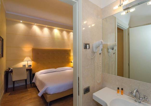 Hotel Novecento, Pisa