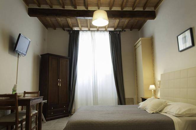 Bed & Tower, Pisa