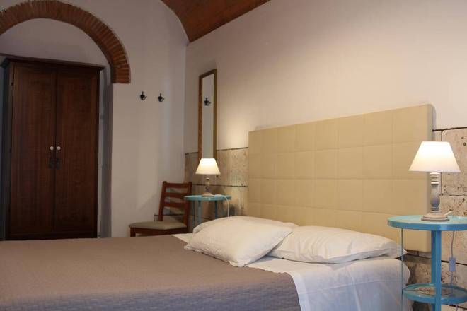Bed & Tower, Pisa