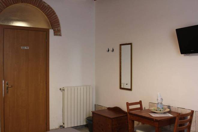 Bed & Tower, Pisa