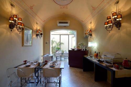 Hotel Novecento, Pisa