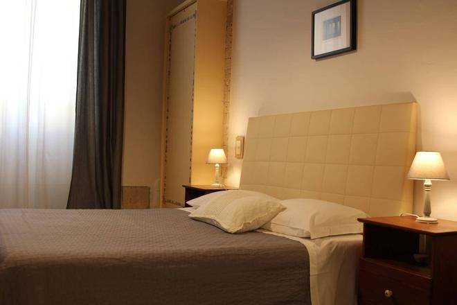 Bed & Tower, Pisa