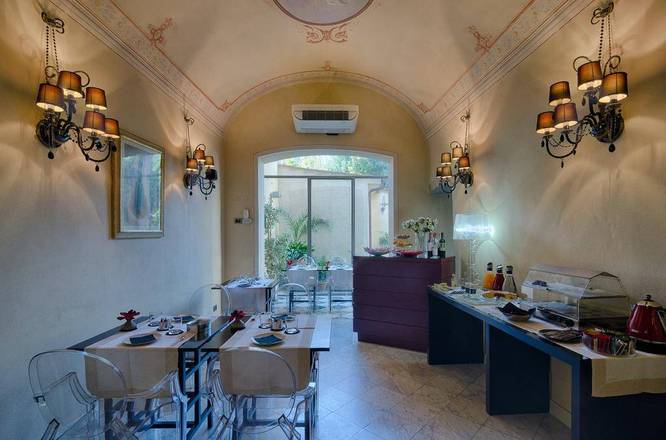 Hotel Novecento, Pisa