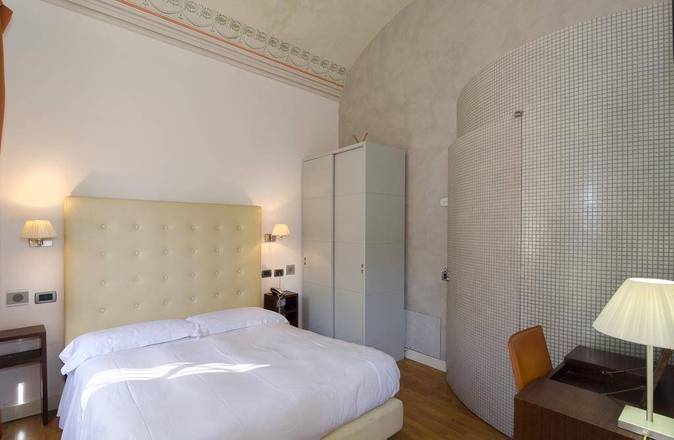Hotel Novecento, Pisa