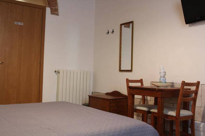 Bed & Tower, Pisa