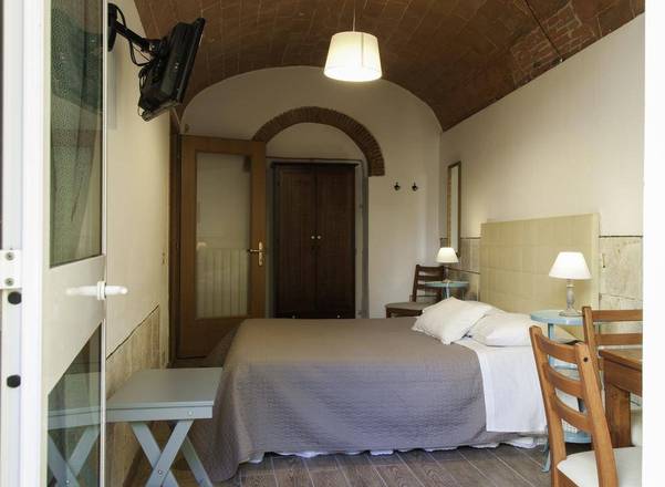 Bed & Tower, Pisa