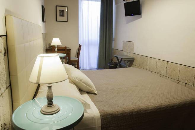 Bed & Tower, Pisa